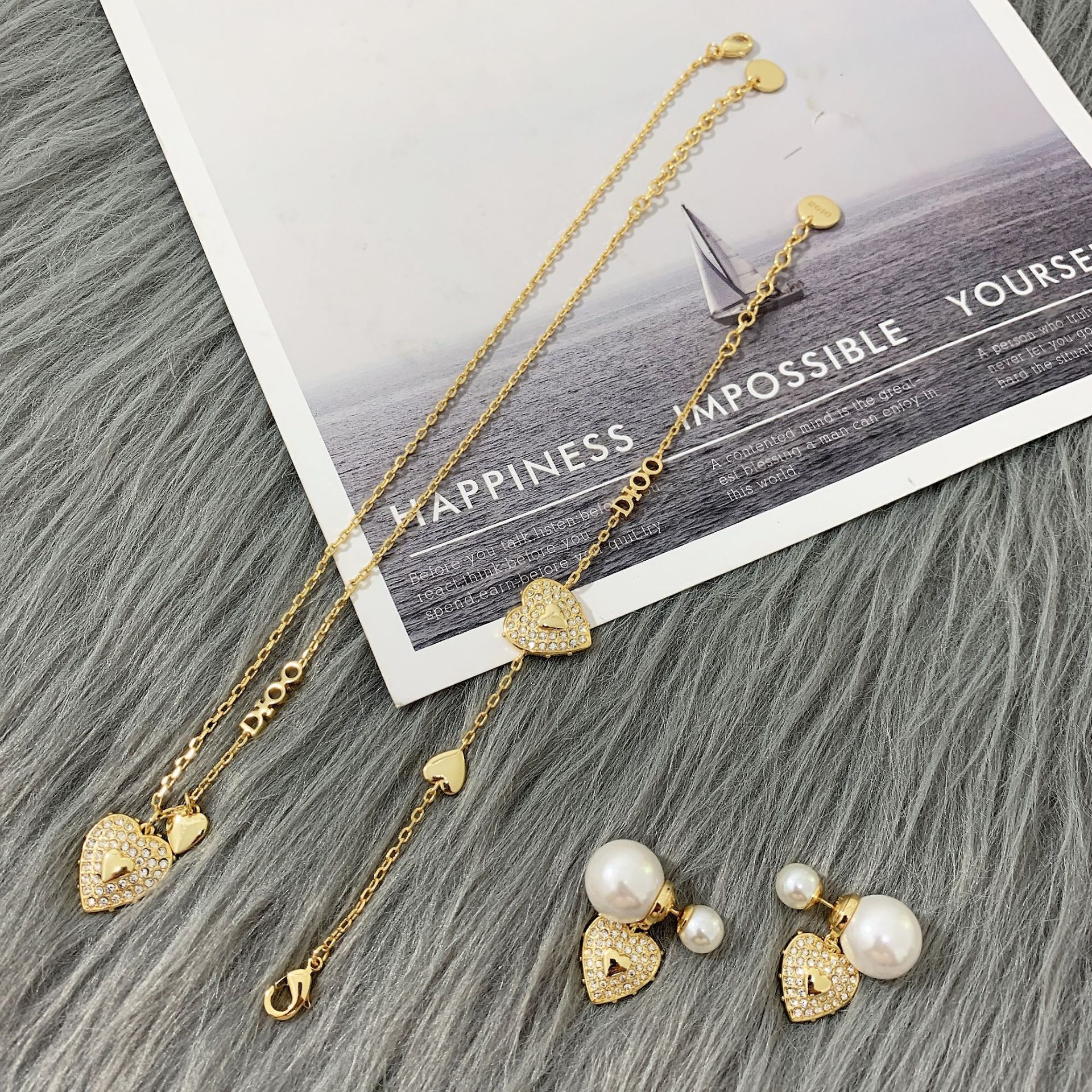 D family 2020 new full Diamond Love necklace female Dijia Internet celebrity bracelet love Pearl Silver Needle earrings, White 
D family 2020 new full Diamond Love necklace female Dijia Internet celebrity bracelet love Pearl Silver Needle earrings, White