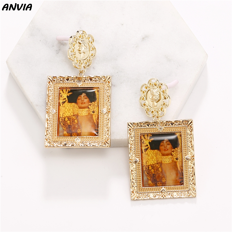 Classical klimt Oil Painting Art Earrings Nobel The Kiss Golden Drop Dangle Earrings For Women Vintage Accessories Luxury Gifts
Classical klimt Oil Painting Art Earrings Nobel The Kiss Golden Drop Dangle Earrings For Women Vintage Accessories Luxury Gifts