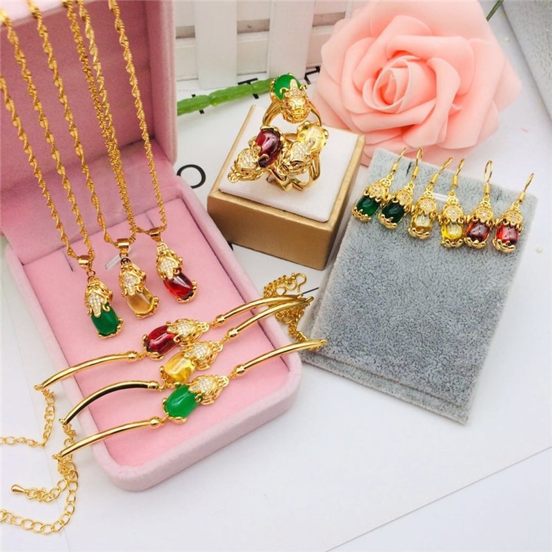 Bracelets For Women Pixiu Bracelet Vietnam Shajin Jewelry Brass Gold Plated Jewelry Tricolor Gem Pixiu Bracelet Pendant
Bracelets For Women Pixiu Bracelet Vietnam Shajin Jewelry Brass Gold Plated Jewelry Tricolor Gem Pixiu Bracelet Pendant