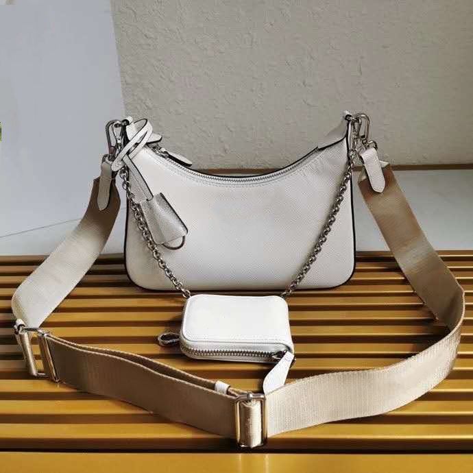 Leather three-in-one handbag hobo messenger bag women's shoulder armpit bag fashion bag lady chain handbag leather hobo chain wallet messeng, Black
Leather three-in-one handbag hobo messenger bag women's shoulder armpit bag fashion bag lady chain handbag leather hobo chain wallet messeng, Black