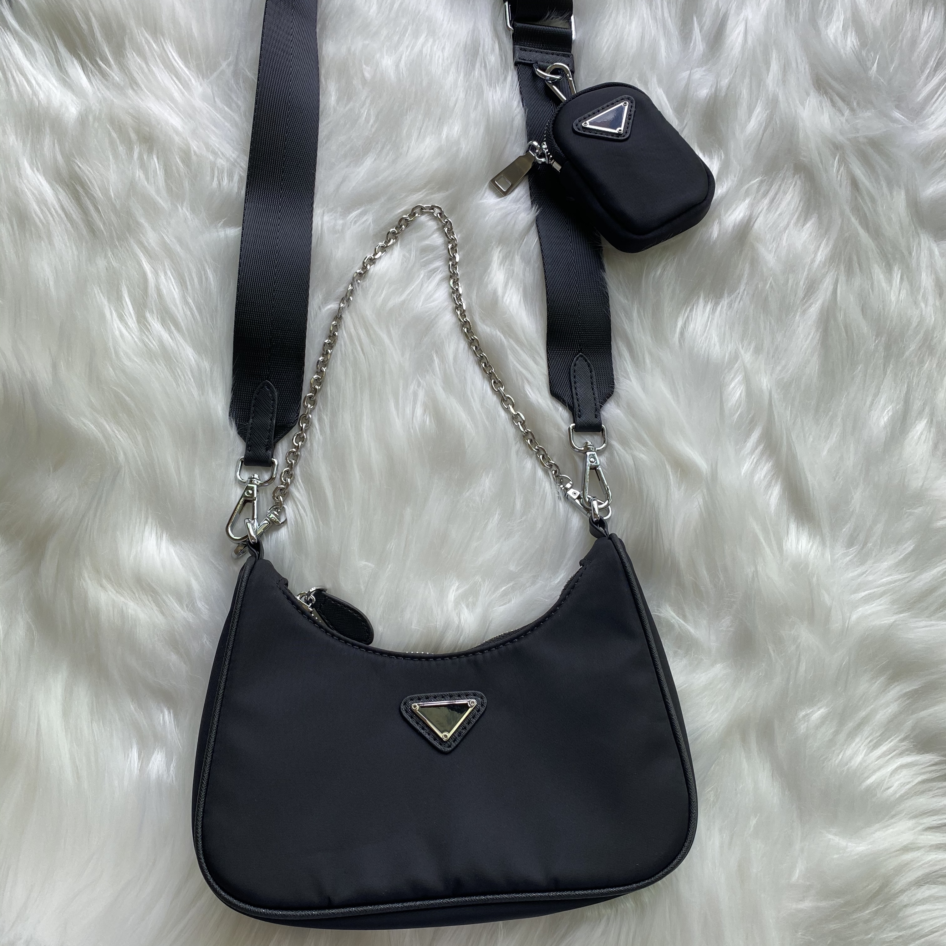 2020 designers luxurys Bag Handbags Messenger saddle Nylon Shoulder Bags Crossbody Women Women Bag Fashion Bags Bags Duffle Pkmlf, Red;black
2020 designers luxurys Bag Handbags Messenger saddle Nylon Shoulder Bags Crossbody Women Women Bag Fashion Bags Bags Duffle Pkmlf, Red;black