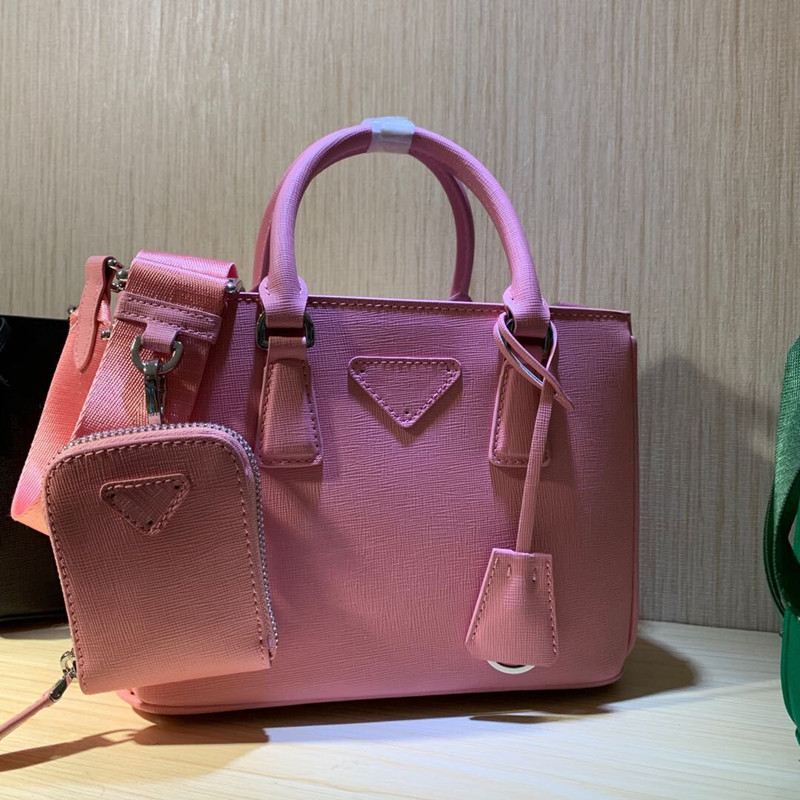 2021 Fashion Bags versatile simple portable messenger shoulder bag leisure advanced sense large capacity Plain womens portables handbag, Black
2021 Fashion Bags versatile simple portable messenger shoulder bag leisure advanced sense large capacity Plain womens portables handbag, Black