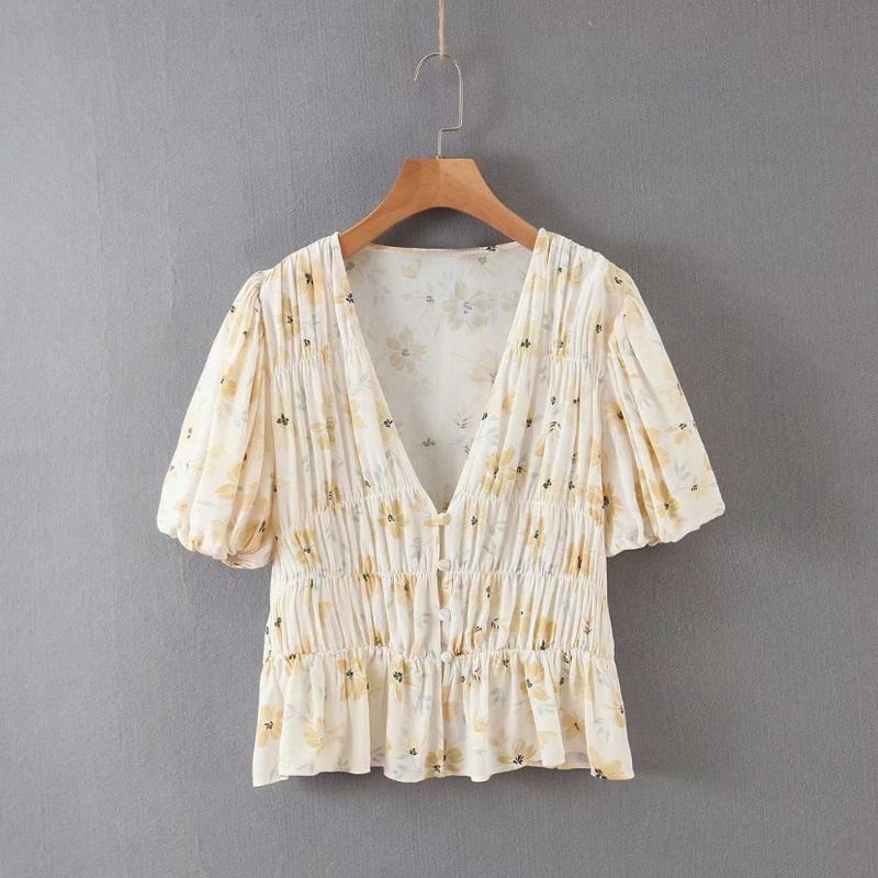 Flower printing Deep V neck Women Pleated Shirt 2020 Fashion Casual Lady Short sleeve Blouse Loose Tops S7058, As pic 
Flower printing Deep V neck Women Pleated Shirt 2020 Fashion Casual Lady Short sleeve Blouse Loose Tops S7058, As pic