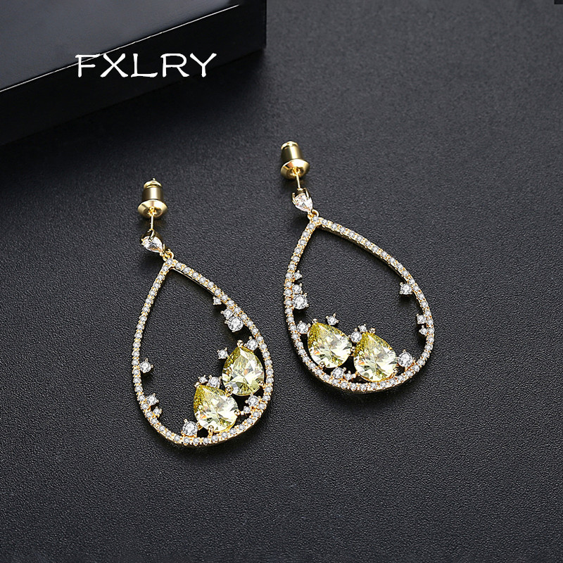 FXLRY Vintage Luxury White/Gold Micro Mosaic Cubic Zircon Geometric Oval Long Water Drop Earrings for Women Dating Wedding
FXLRY Vintage Luxury White/Gold Micro Mosaic Cubic Zircon Geometric Oval Long Water Drop Earrings for Women Dating Wedding