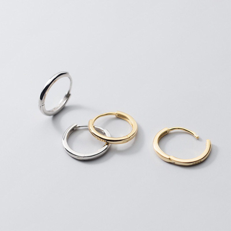 925 Sterling Silver Hoop Earrings Trendy Gold Circle Earrings for Women Simple Small Hoops Korean Jewelry Girl Birthday Gift
925 Sterling Silver Hoop Earrings Trendy Gold Circle Earrings for Women Simple Small Hoops Korean Jewelry Girl Birthday Gift