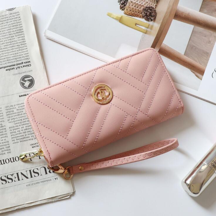 Factory wholesale women handbag small fresh solid color leather purse fashion embroidered womens purses Joker zipper leathers long wallet, Red(boutique box)
Factory wholesale women handbag small fresh solid color leather purse fashion embroidered womens purses Joker zipper leathers long wallet, Red(boutique box)