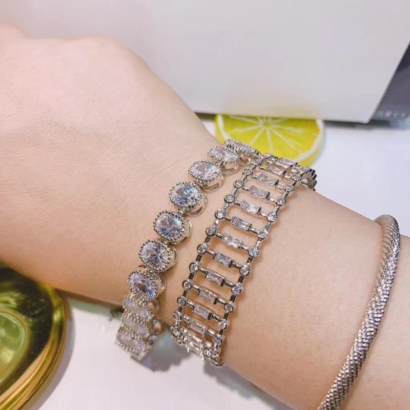 Luxury ball Link Chain Bracelets Bangles Cubic Zircon CZ Vintage Bohemian Cuff Bracelets For Women Femme Fashion Jewelry S0388
Luxury ball Link Chain Bracelets Bangles Cubic Zircon CZ Vintage Bohemian Cuff Bracelets For Women Femme Fashion Jewelry S0388