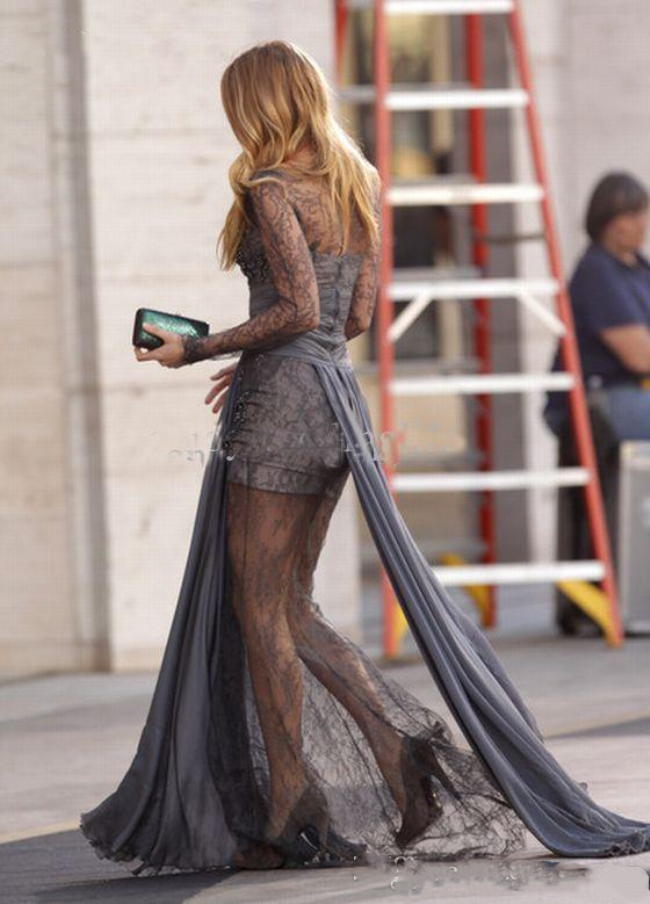 Gossip Girl Gray Lace Long Sleeves Prom Dresses Beaded Illusion Formal Evening Gowns Sexy Sheer Celebrity Dress Deep V-Neck Special Occasion Dress Red