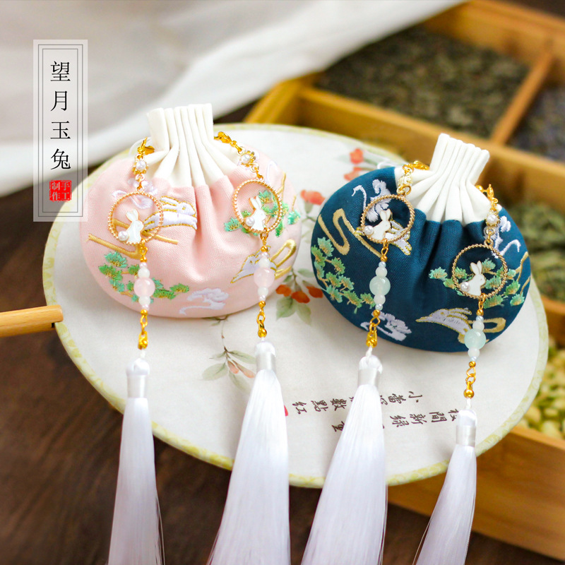 Vintage Chinese Style Jewelry Storage Bag Handmade Mid-autumn Pattern Sachet Gift Bag Lucky Tassel Pendant Drawstring
Vintage Chinese Style Jewelry Storage Bag Handmade Mid-autumn Pattern Sachet Gift Bag Lucky Tassel Pendant Drawstring