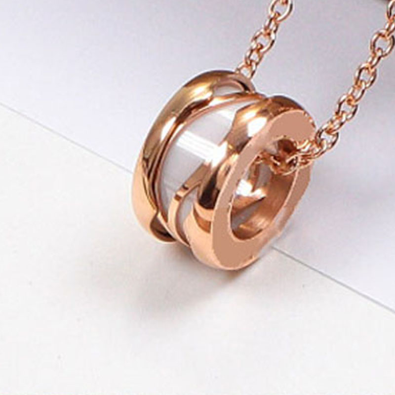Popular 2020 new woman necklace designer stainless steel ceramic clavicle chain pendant necklace bridesmaid gift luxury jewelry
Popular 2020 new woman necklace designer stainless steel ceramic clavicle chain pendant necklace bridesmaid gift luxury jewelry
