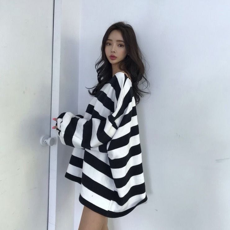 Korea Autumn Loose Lantern Sleeve Mid-length Striped Pullover Women's Strapless Off-the-shoulder Top, 01
Korea Autumn Loose Lantern Sleeve Mid-length Striped Pullover Women's Strapless Off-the-shoulder Top, 01