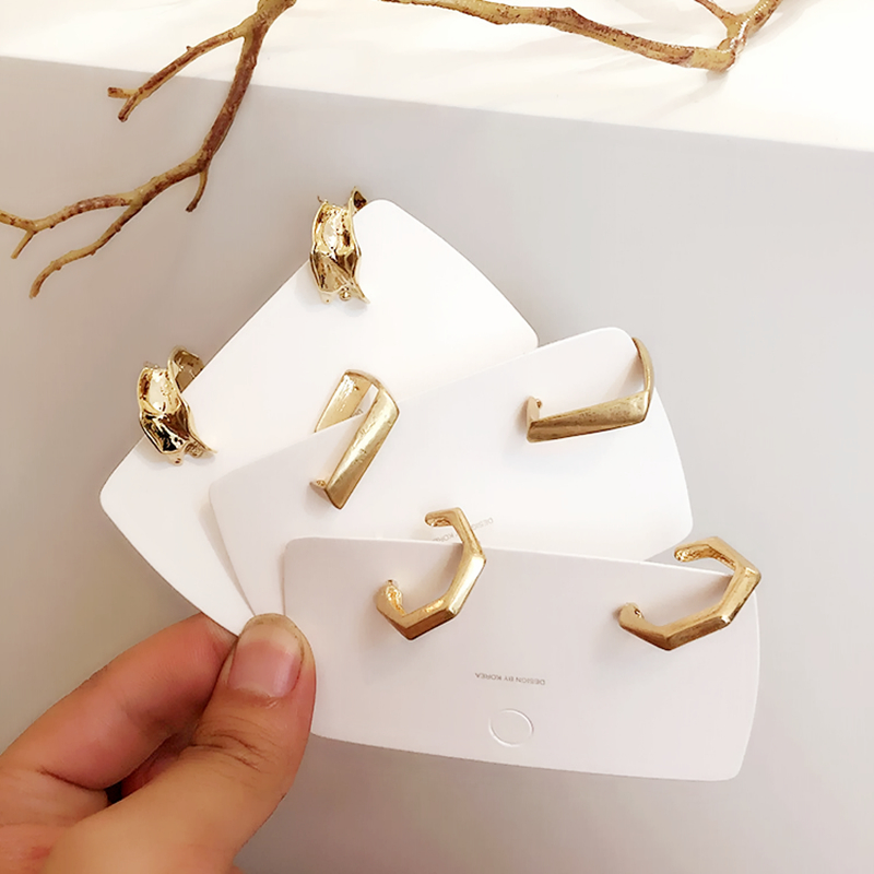 HUANZHI 2020 New Korean Simple S925 Silver Needle Distressed Distorted Geometric Circle Hoop Golden Metal Earrings for Women
HUANZHI 2020 New Korean Simple S925 Silver Needle Distressed Distorted Geometric Circle Hoop Golden Metal Earrings for Women