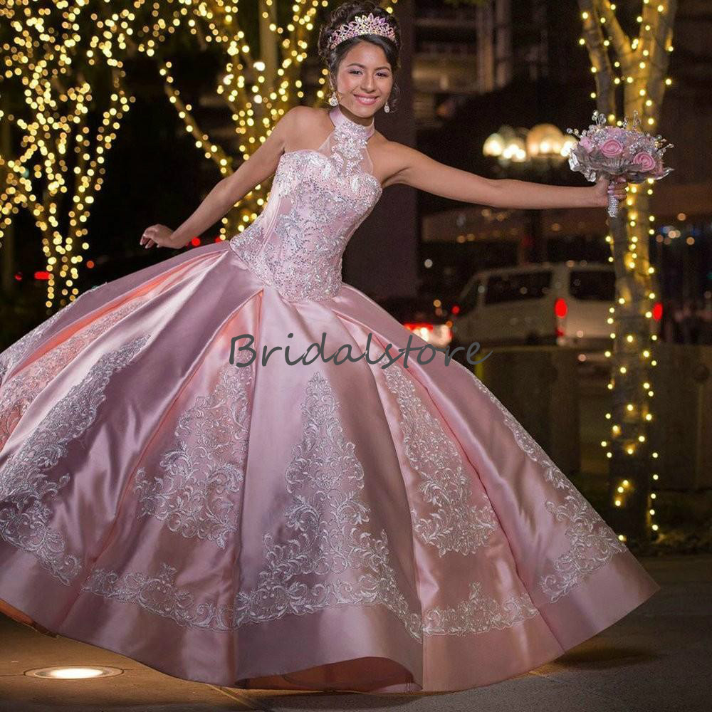 Beautiful Pink Sweet 16 Dresses Sexy Halter Lace Appliques Ball Gown Prom Dress Floor Length Satin Sweet 16 Party Gowns Quinceanera Dresses