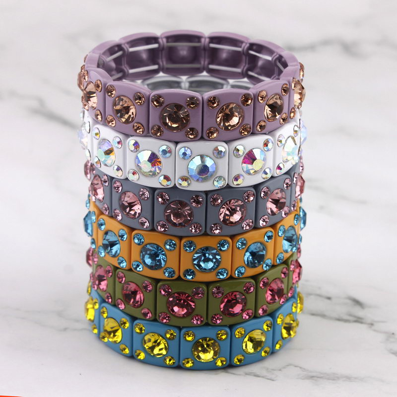 Pave Crystals Rhinestones on Square 2020 Spring Summer Bracelets for Women Enamel Bracelets Enamel Rainbow Jelly
Pave Crystals Rhinestones on Square 2020 Spring Summer Bracelets for Women Enamel Bracelets Enamel Rainbow Jelly
