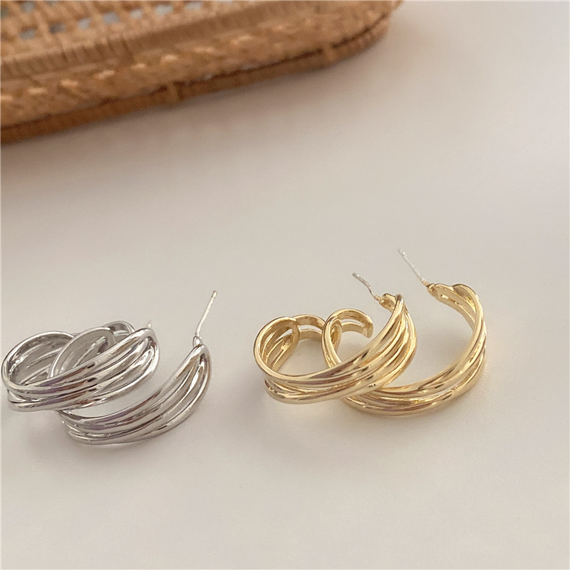 Korea Retro Cross Twist Big Hoop Earrings Creative C-shaped Irregular Geometric Matte Metal Gold Color Women Halloween Jewelery
Korea Retro Cross Twist Big Hoop Earrings Creative C-shaped Irregular Geometric Matte Metal Gold Color Women Halloween Jewelery
