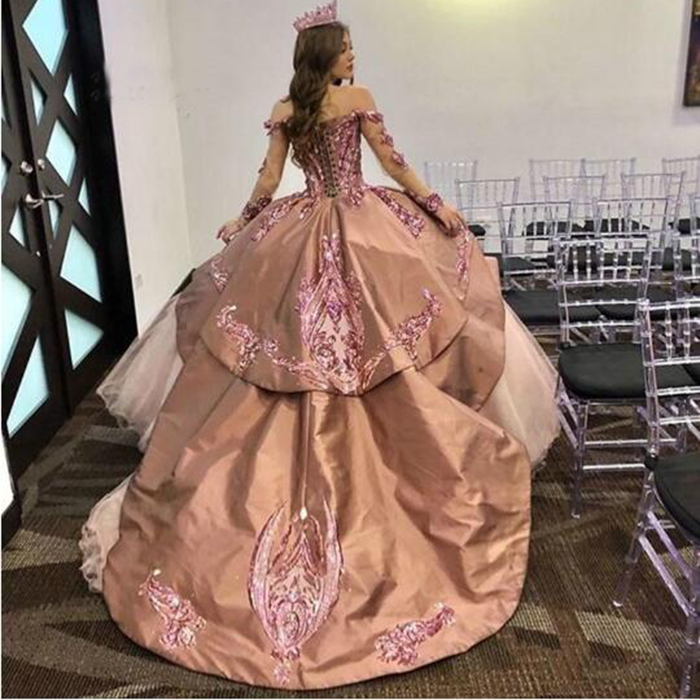 Dusty Pink Princess Quinceanera Dresses 2022 Rose Gold Sequins Off the Shoulder Long Sleeves Pageant Party Dress Vestidos De 15 Años