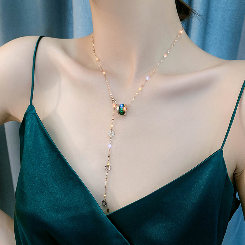 Fashion Charm Roman Numeral Green Zircon Necklace For Woman Temperament stainless steel Pendant Necklace Jewelry
Fashion Charm Roman Numeral Green Zircon Necklace For Woman Temperament stainless steel Pendant Necklace Jewelry