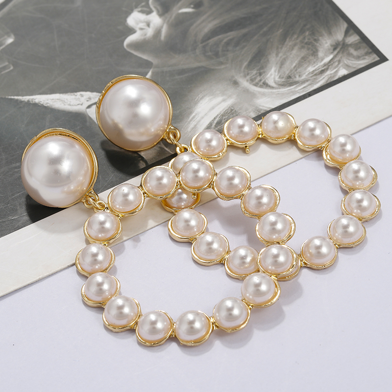 AENSOA Simple Gold Color Round Pearl Drop Earrings For Women Trendy Imitation Circle Pendant Big Dangle Earring Jewelry 2020
AENSOA Simple Gold Color Round Pearl Drop Earrings For Women Trendy Imitation Circle Pendant Big Dangle Earring Jewelry 2020