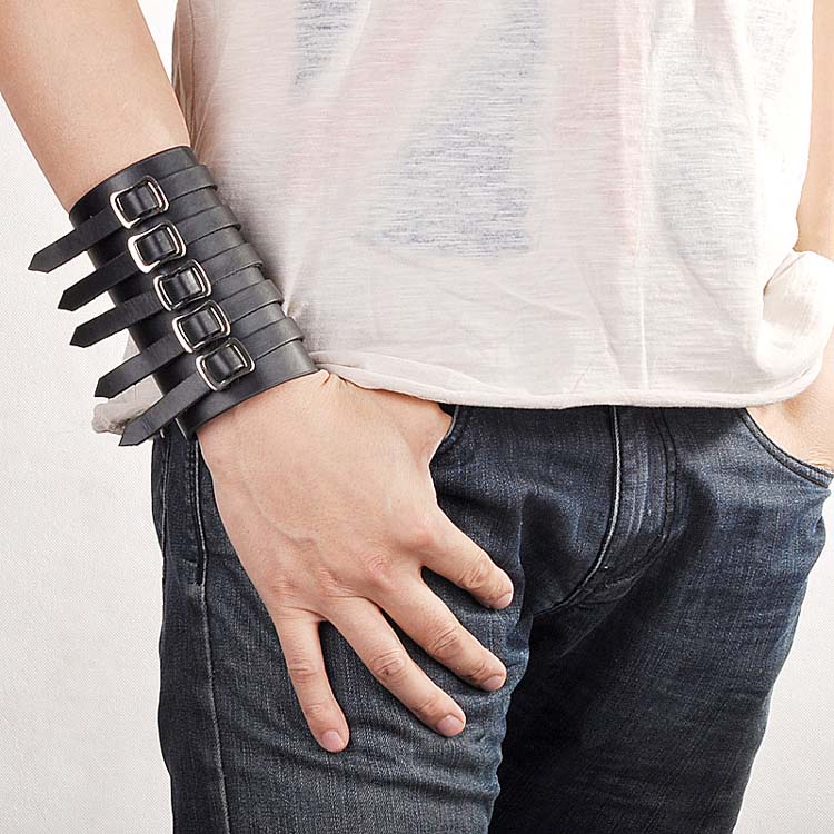 Leather Casual Wide Wristband Simple Metal Punk Style Leather Brecelet Unisex
Leather Casual Wide Wristband Simple Metal Punk Style Leather Brecelet Unisex