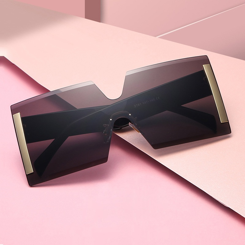 QPeClou 2020 New Fashion Rimless Oversized Square Sunglasses Women Brand Designer One Piece Goggles Men Big Frame Sun Glasses
QPeClou 2020 New Fashion Rimless Oversized Square Sunglasses Women Brand Designer One Piece Goggles Men Big Frame Sun Glasses