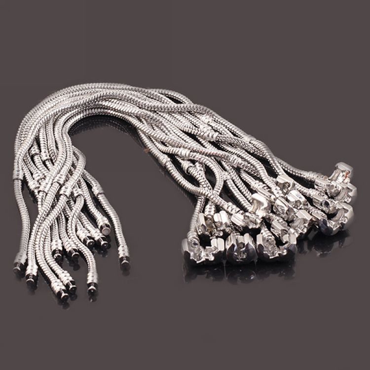 925 silver 10pcs/lot Snake Chain Safety Clasp European Fine Bracelet Fit DIY Charm Bracelets & Bangles Jewelry For Women&Men Gift
925 silver 10pcs/lot Snake Chain Safety Clasp European Fine Bracelet Fit DIY Charm Bracelets & Bangles Jewelry For Women&Men Gift