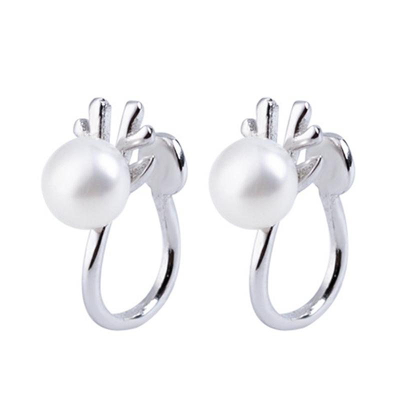 Cute Antler Shaped Ear Clip Hypoallergenic Ear Piercing Creative Jewelry Birthday Gift For Women
Cute Antler Shaped Ear Clip Hypoallergenic Ear Piercing Creative Jewelry Birthday Gift For Women