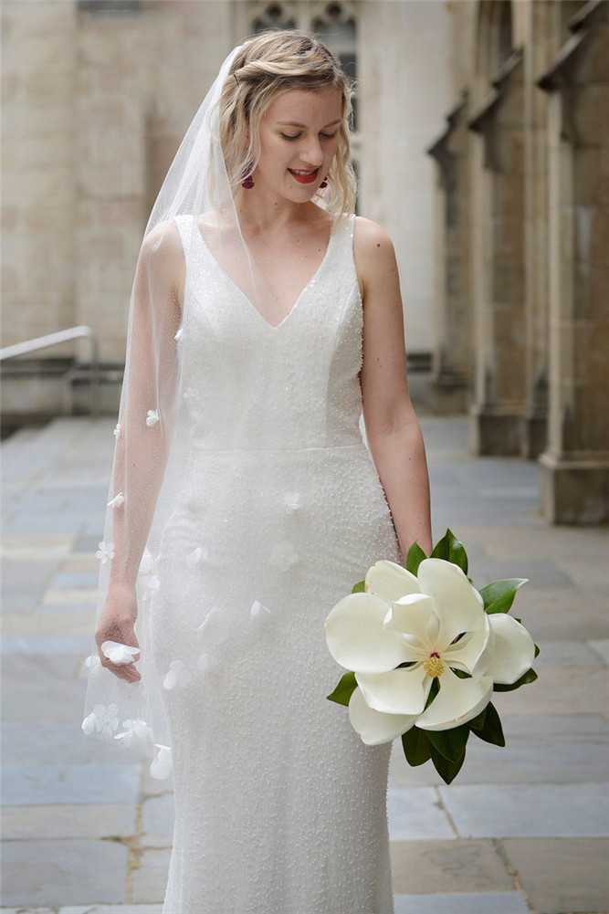 2021 One Layer Bridal Veils with Comb 3D Flowers Short Wedding Veil Custom Made Wedding Accessories