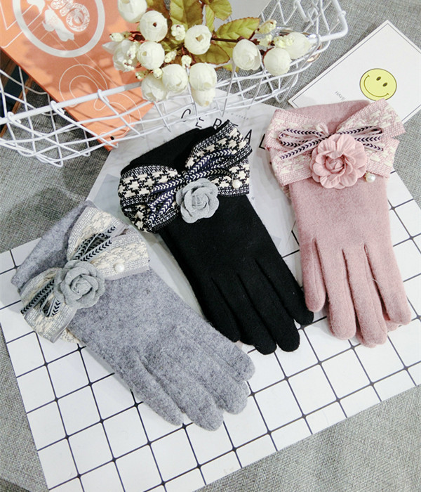 New Korean touch screen gloves wool bow warm knitted women spring winter gloves thick Cashmere lovely mittens
New Korean touch screen gloves wool bow warm knitted women spring winter gloves thick Cashmere lovely mittens