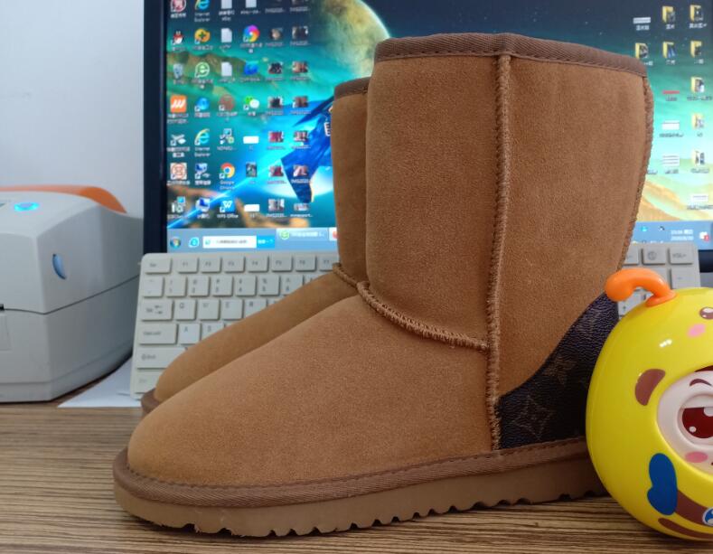 2020 HOT SELL NEW CLASSIC DESIGN L U 2 in 1 WOMEN BOOTS 58250 SHORT SNOW BOOTS KEEP WARM BOOTS, Black
2020 HOT SELL NEW CLASSIC DESIGN L U 2 in 1 WOMEN BOOTS 58250 SHORT SNOW BOOTS KEEP WARM BOOTS, Black