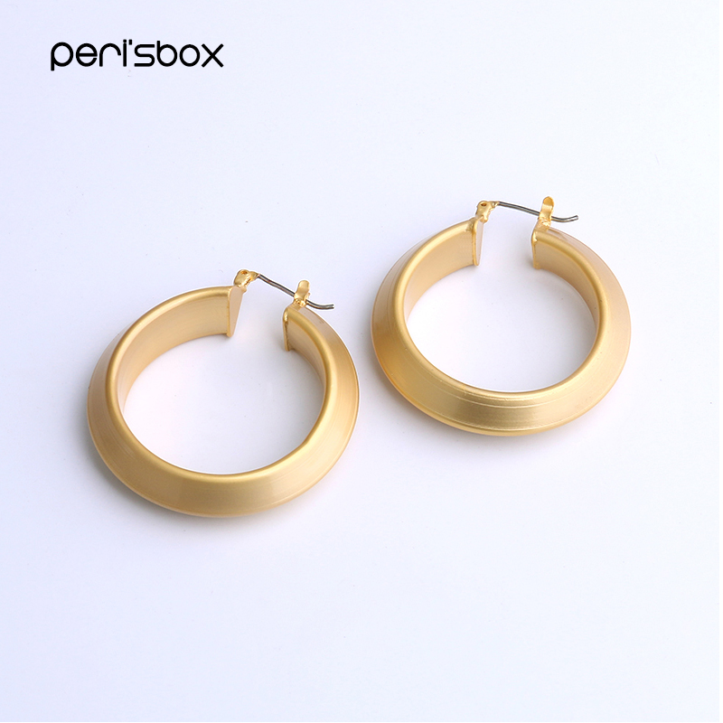 Peri'sBox Matte Gold Sliver Metal Thick Hoops Earrings for Women Bohemia Round Circle Earrings Simple Big Hoop Bijoux
Peri'sBox Matte Gold Sliver Metal Thick Hoops Earrings for Women Bohemia Round Circle Earrings Simple Big Hoop Bijoux