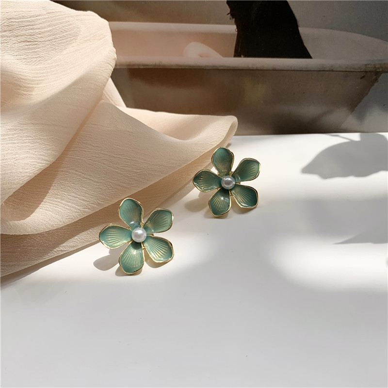 Earring Piercing Earrings Small Womans Fashion Design Ladies Flower Stud Wedding Charms Girl Kpop Green Retro Zinc Alloy Brincos
Earring Piercing Earrings Small Womans Fashion Design Ladies Flower Stud Wedding Charms Girl Kpop Green Retro Zinc Alloy Brincos