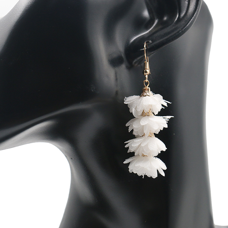 Women's earrings new hot sale fabric flower earrings creative multi-layer tassel bohemian exaggerated pendant jewelry
Women's earrings new hot sale fabric flower earrings creative multi-layer tassel bohemian exaggerated pendant jewelry