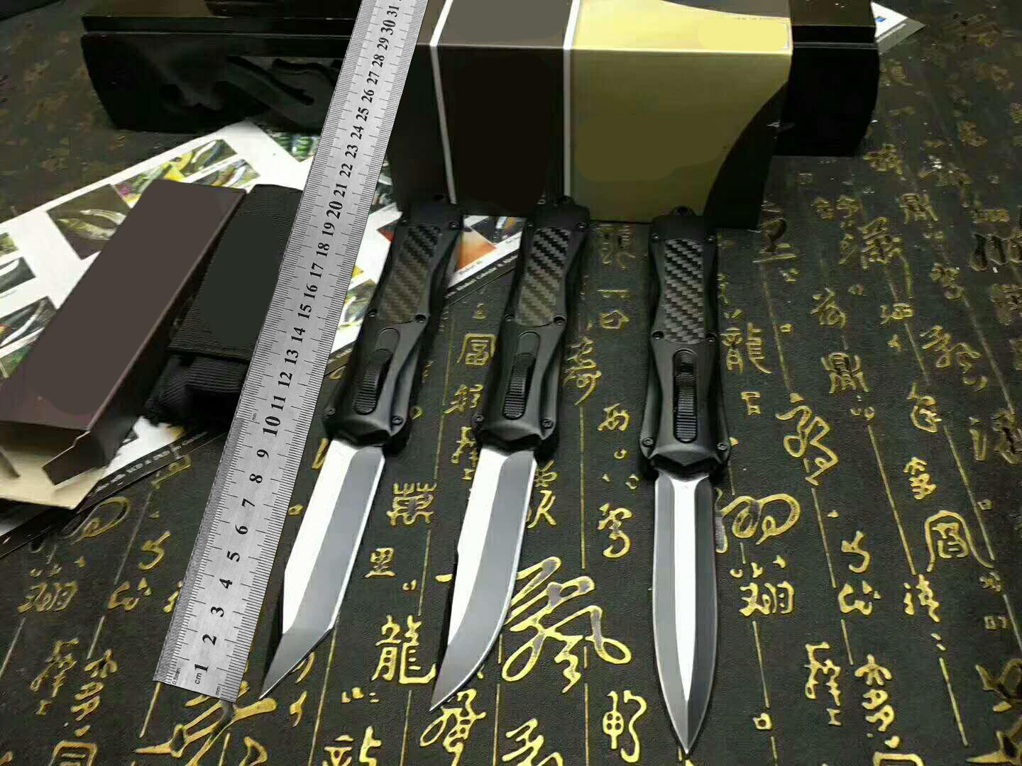B3300 automatic knives Benchmade knife t6061 handle CNC VG10 steel OUT pocket knife BM3300 Camping tactical Survival Hunting knife
B3300 automatic knives Benchmade knife t6061 handle CNC VG10 steel OUT pocket knife BM3300 Camping tactical Survival Hunting knife