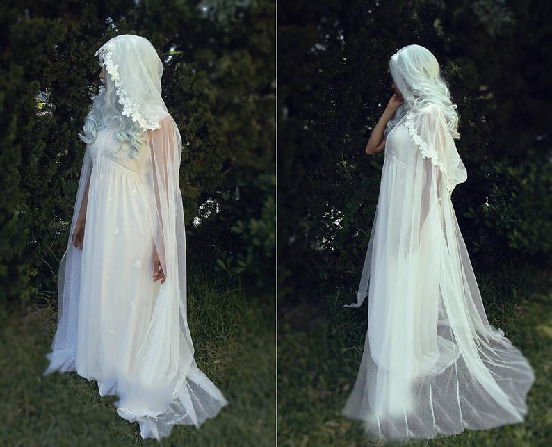 Wraps & Jackets Cheap Bridal Manteau White Tulle with Lace Appliqued Sweep Length Bridal Special Party Banquet Wrap Wedding Bride Cape