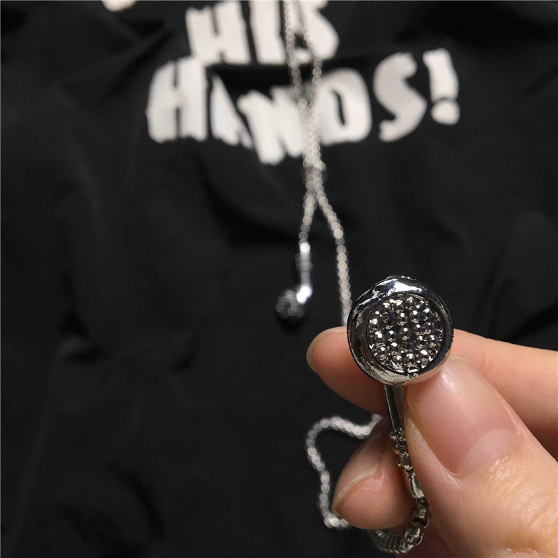 Headphone Necklace DJ Music Hip hop Punk Jewelry Love Gifts Alloy Gold Color Earphone Electroplate Necklace for Men Women
Headphone Necklace DJ Music Hip hop Punk Jewelry Love Gifts Alloy Gold Color Earphone Electroplate Necklace for Men Women