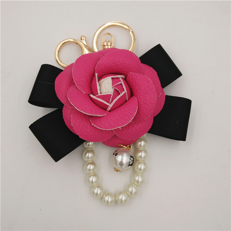 Leather Camellia Flower Keychain Keyring For Women Leather Flower Bag Charm Glass Pearl Key Chain Gold Car Keyrings