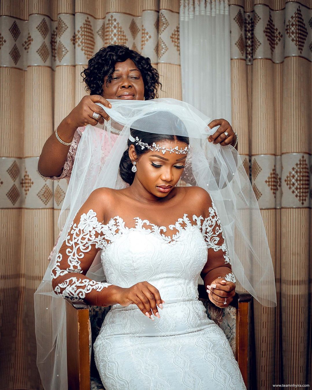 plus size arabic aso ebi lace mermaid sexy wedding dresses sheer neck bridal dresses long sleeves wedding gowns zj901