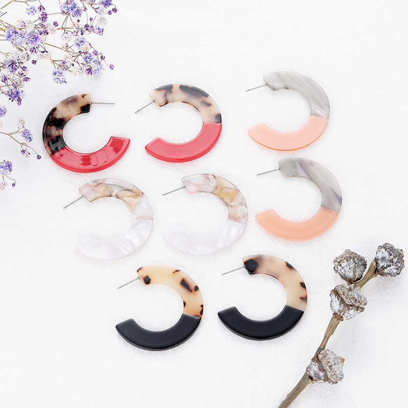 2020 New Design Multicolor Splicing Leopard Open C Shape Stud Earrings Women Round Circle Resin Earrings Hoops Jewelry Brincos
2020 New Design Multicolor Splicing Leopard Open C Shape Stud Earrings Women Round Circle Resin Earrings Hoops Jewelry Brincos