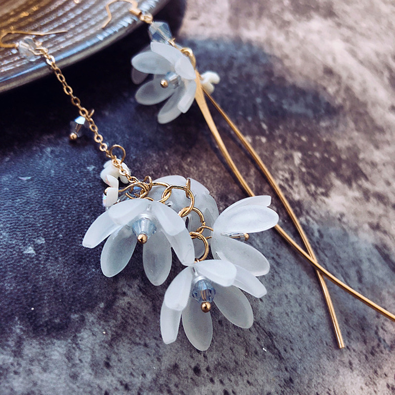 Dominated New Resin Flowers Earrings Long Tassel Quality Metallic Women Drop earrings Jewelry
Dominated New Resin Flowers Earrings Long Tassel Quality Metallic Women Drop earrings Jewelry