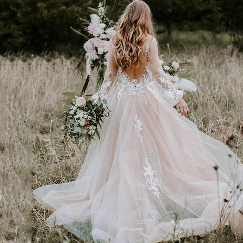 Romantic V-Neckline Boho A-line Wedding Dresses 2019 Sexy Backless Long Sleeves Layers Tulle Chic Lace Beach Bridal Gowns AX204, Off white
Romantic V-Neckline Boho A-line Wedding Dresses 2019 Sexy Backless Long Sleeves Layers Tulle Chic Lace Beach Bridal Gowns AX204, Off white