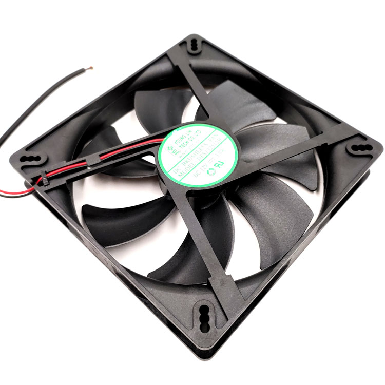 DFS132512H DFB13512H silent 135 chassis cooling fan DC 12V 3W 025A 2600RPM 13525 135 135 25mm 2 wires Dual Ball