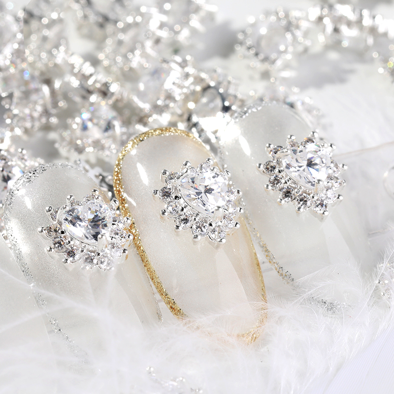 Top quality luxury Zircon crystal rhinestones for nail alloy gold Nail Art decorations fashion chains tassel jewelry ornaments
Top quality luxury Zircon crystal rhinestones for nail alloy gold Nail Art decorations fashion chains tassel jewelry ornaments