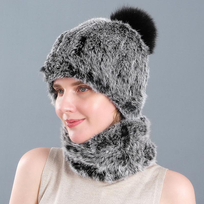 Autumn and Winter Thermal Suit Female Fur Straw Hat Female Scarf Hat Two-Piece Set
Autumn and Winter Thermal Suit Female Fur Straw Hat Female Scarf Hat Two-Piece Set