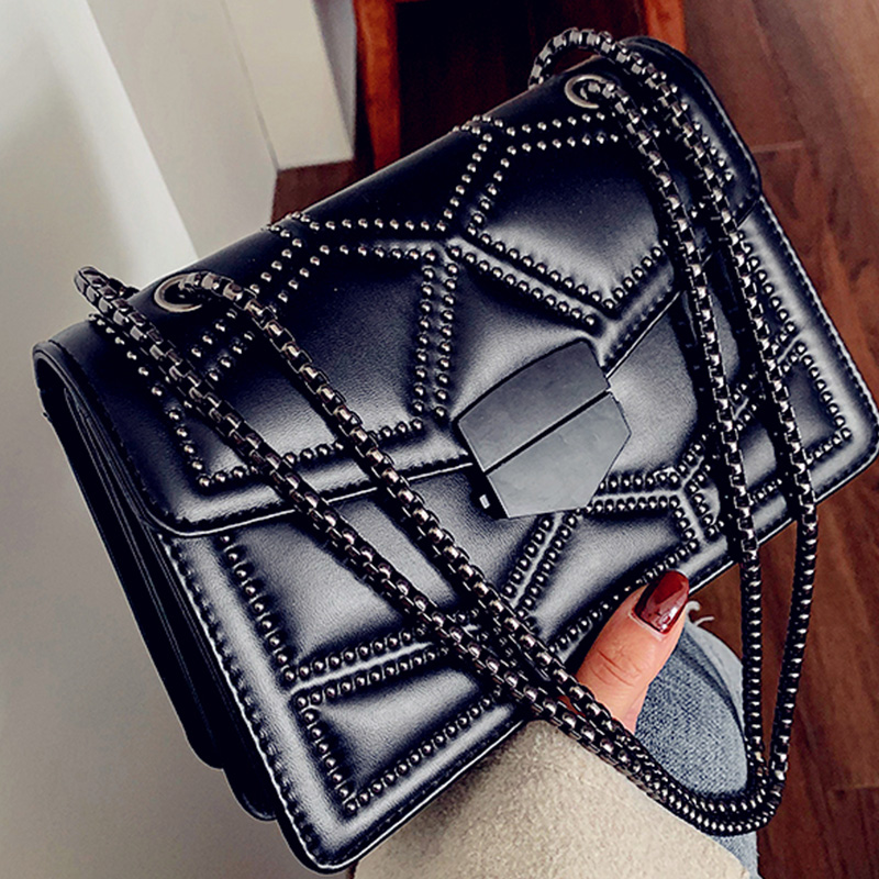 2020 new Rivet Chains Small women bag Shoulder Bags For designer Womens bag Messenger Bag Lady Handbags designer PU leather Solid Flap purse
2020 new Rivet Chains Small women bag Shoulder Bags For designer Womens bag Messenger Bag Lady Handbags designer PU leather Solid Flap purse