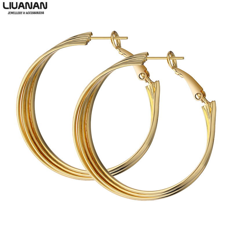 New Fashion 2pcs/set Hoop Earrings For Women Gold Plating Round Circle Ear rings for Women Fashion Jewelry Party Holiday
New Fashion 2pcs/set Hoop Earrings For Women Gold Plating Round Circle Ear rings for Women Fashion Jewelry Party Holiday