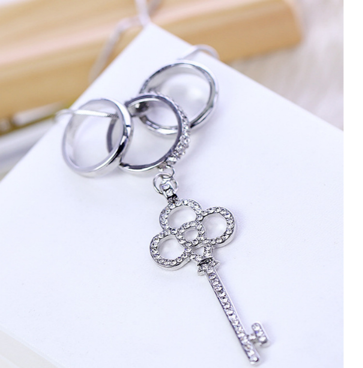 New Key Sweater Chain Korean Casual Necklace Women Long Style Hanging Chain Fashion Accessories Ornaments
New Key Sweater Chain Korean Casual Necklace Women Long Style Hanging Chain Fashion Accessories Ornaments