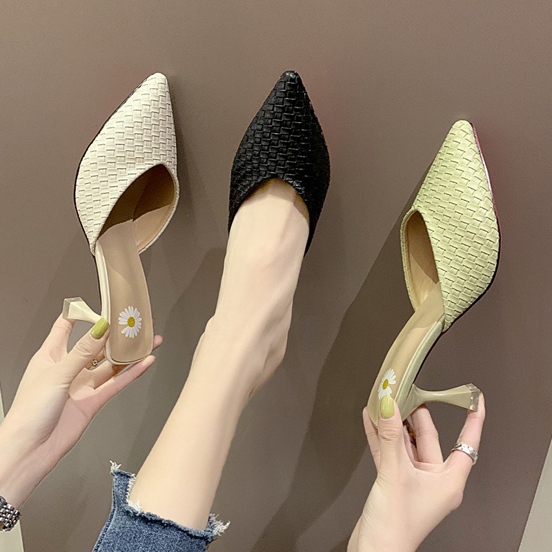 Fairy Daisy knitted pointed toe slingback woman pumps sun flower weave stiletto high heels shoes women slip on mujer bombas 2020, Beige
Fairy Daisy knitted pointed toe slingback woman pumps sun flower weave stiletto high heels shoes women slip on mujer bombas 2020, Beige