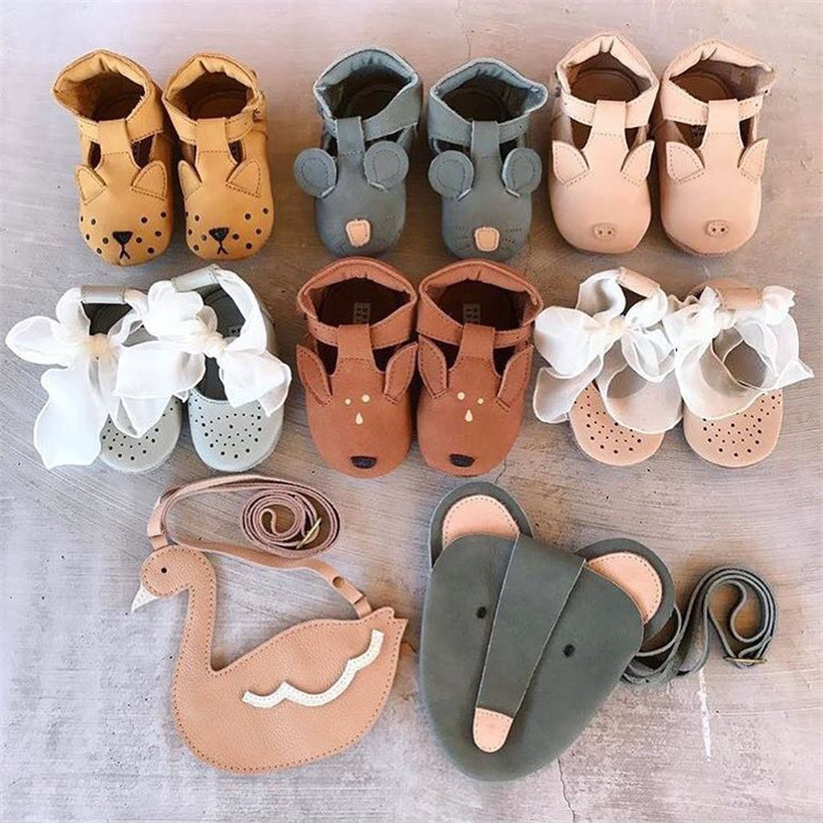 2020 Spring Brand Baby Shoes First Walker Indoor Toddler Genuine Leather Shoes Infant Girl Boys Soft Sole Baby Moccasins Boots, Gray
2020 Spring Brand Baby Shoes First Walker Indoor Toddler Genuine Leather Shoes Infant Girl Boys Soft Sole Baby Moccasins Boots, Gray