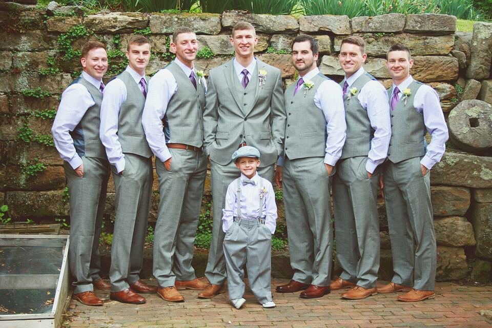 Gray Groomsmen Tuxedos for Wedding Groom 3 pieces Suits Slim Fit Two Button Best Man Party Blazers