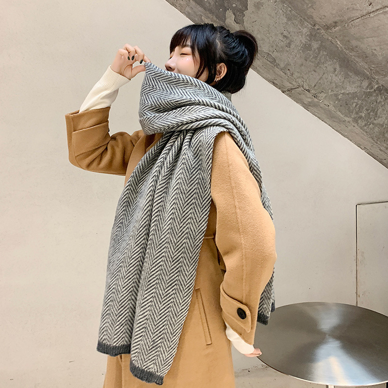 New arrival fashion temperament ladies high quality knit comfortable warm thick long scarf women outdoor sweet striped scarf
New arrival fashion temperament ladies high quality knit comfortable warm thick long scarf women outdoor sweet striped scarf